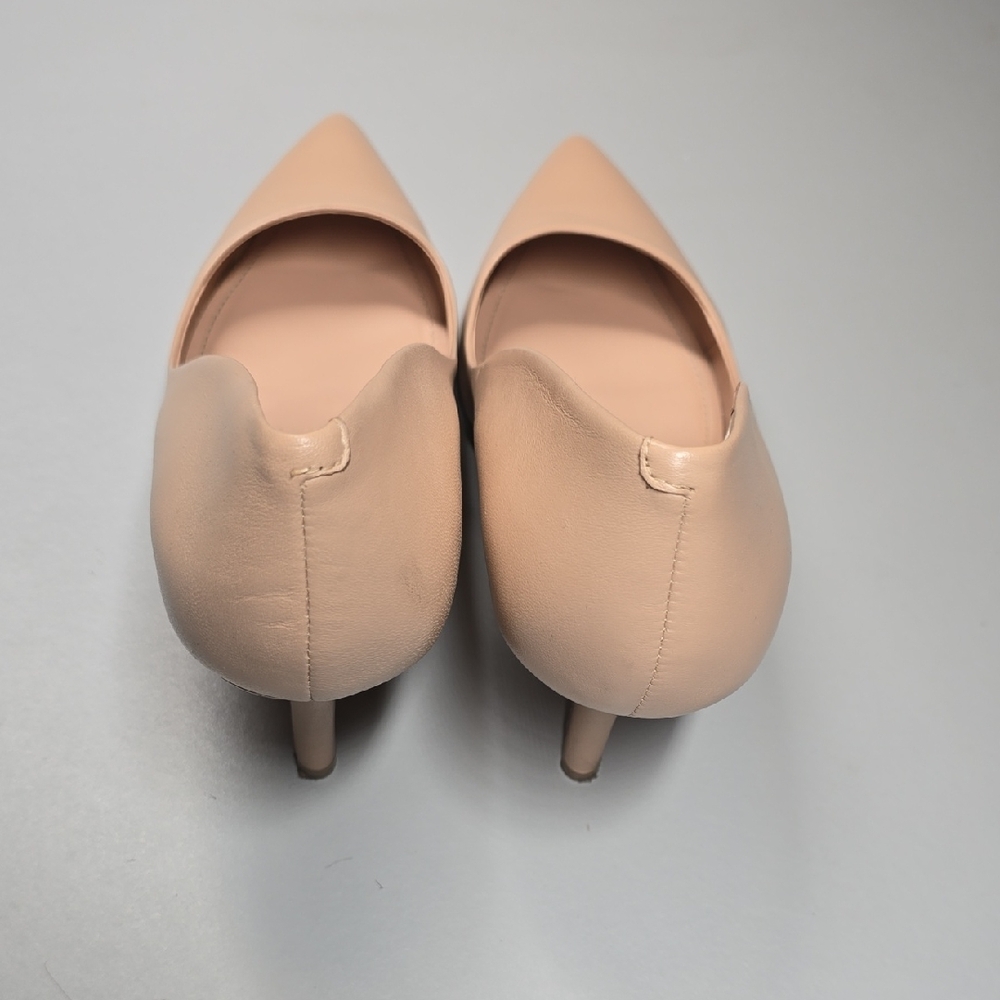 Charles By Charles David Nude Heels - Picture 2 of 8